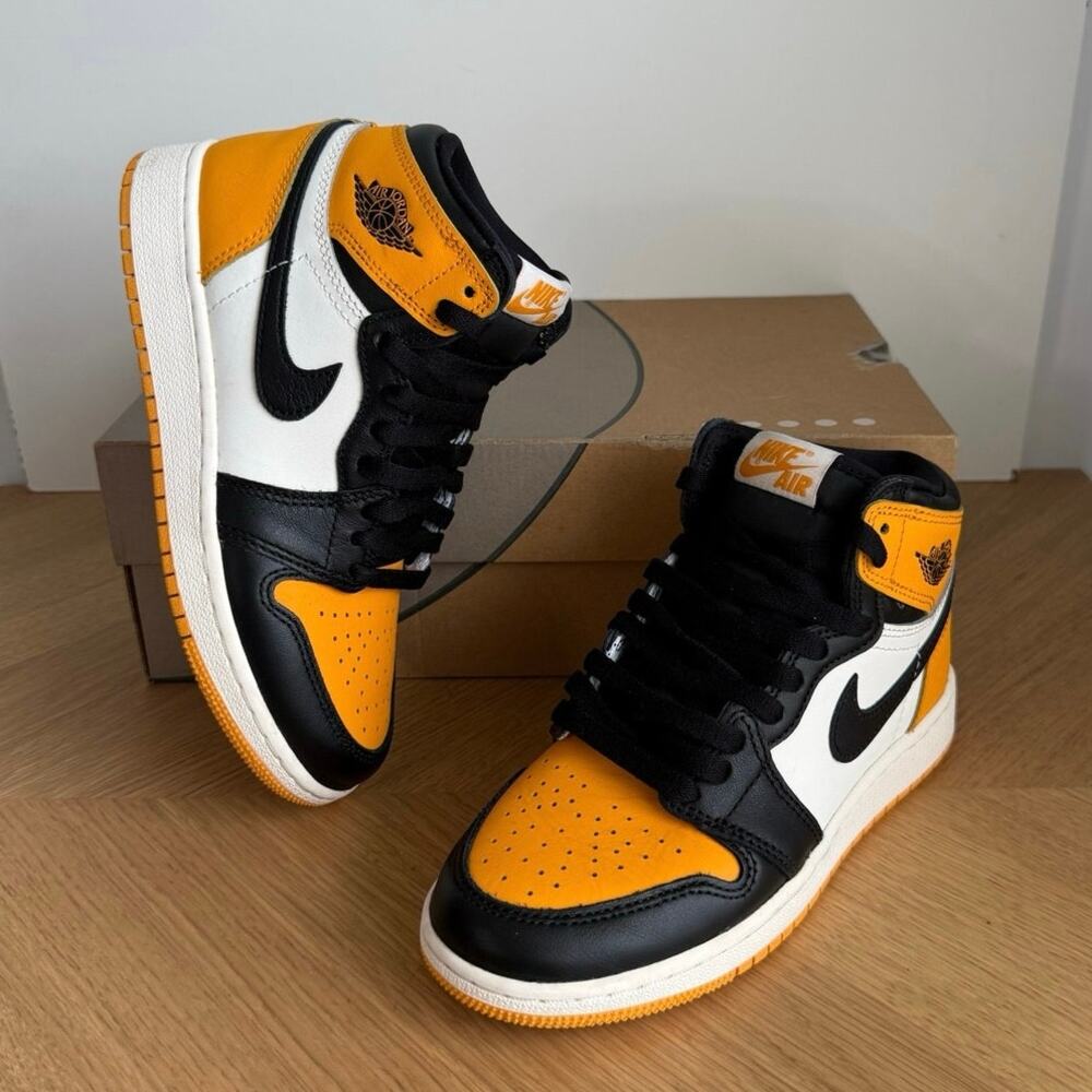 Nike Air Jordan 1 Retro High ‘Taxi’ Kids Sneakers- SZ 4.5 Y